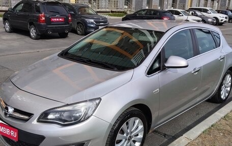 Opel Astra J, 2013 год, 750 000 рублей, 1 фотография