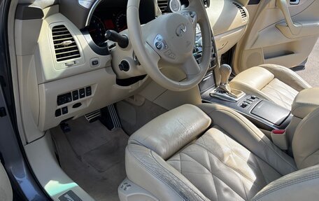 Infiniti FX II, 2011 год, 1 500 000 рублей, 28 фотография