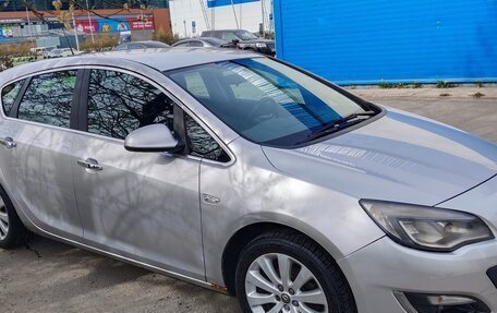 Opel Astra J, 2013 год, 750 000 рублей, 3 фотография