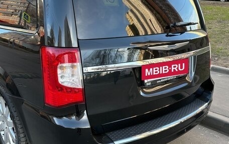 Chrysler Voyager IV, 2013 год, 1 800 000 рублей, 5 фотография