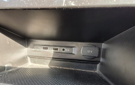 Volkswagen Tiguan II, 2018 год, 3 000 000 рублей, 15 фотография