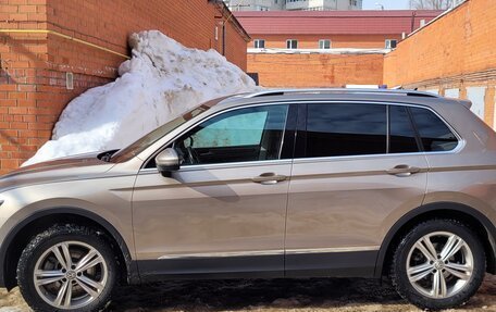 Volkswagen Tiguan II, 2018 год, 3 000 000 рублей, 10 фотография