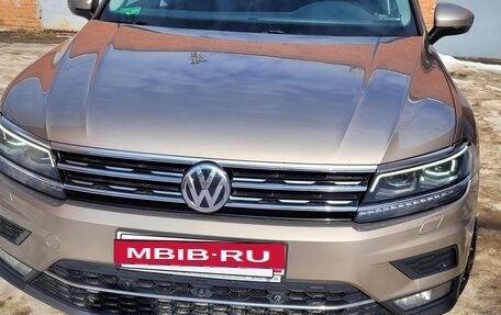 Volkswagen Tiguan II, 2018 год, 3 000 000 рублей, 11 фотография