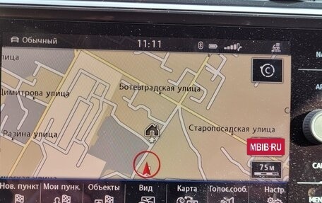 Volkswagen Tiguan II, 2018 год, 3 000 000 рублей, 18 фотография