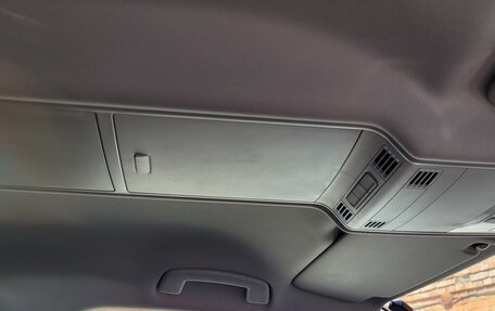 Volkswagen Tiguan II, 2018 год, 3 000 000 рублей, 34 фотография