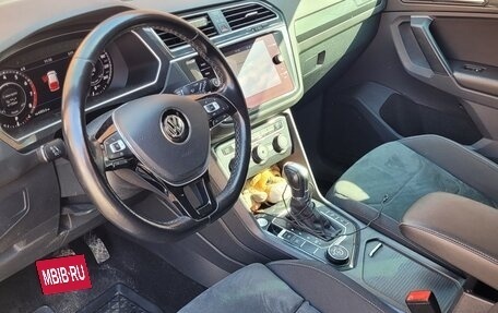 Volkswagen Tiguan II, 2018 год, 3 000 000 рублей, 39 фотография