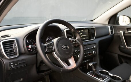 KIA Sportage IV рестайлинг, 2020 год, 2 612 500 рублей, 5 фотография