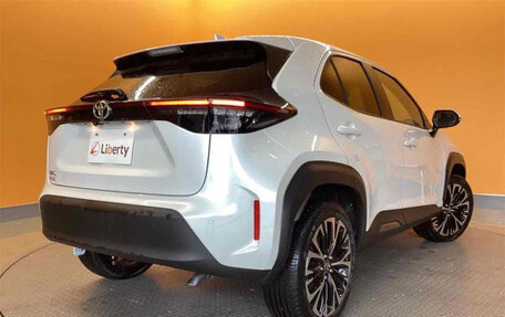 Toyota Yaris Cross, 2024 год, 2 080 000 рублей, 8 фотография