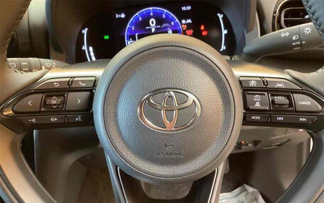 Toyota Yaris Cross, 2024 год, 2 080 000 рублей, 17 фотография