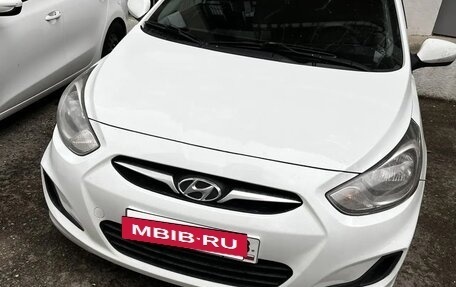 Hyundai Solaris II рестайлинг, 2013 год, 750 000 рублей, 4 фотография