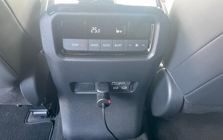 Toyota Land Cruiser Prado, 2024 год, 8 600 000 рублей, 14 фотография