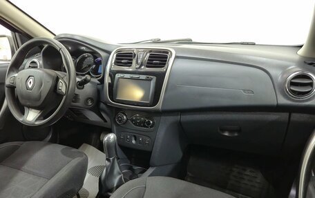 Renault Sandero II рестайлинг, 2017 год, 1 090 000 рублей, 13 фотография