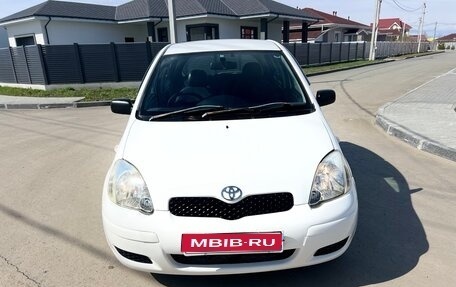 Toyota Vitz, 2004 год, 389 000 рублей, 1 фотография