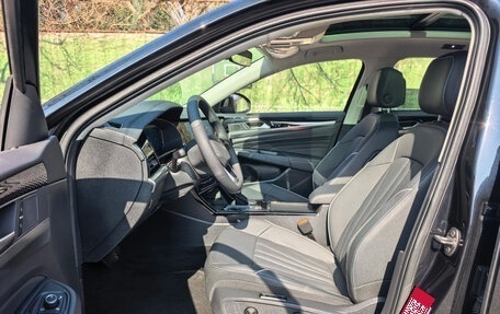 Volkswagen Passat B8 рестайлинг, 2023 год, 2 450 000 рублей, 12 фотография