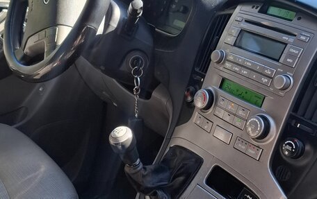 Hyundai Grand Starex Grand Starex I рестайлинг 2, 2011 год, 1 350 000 рублей, 14 фотография