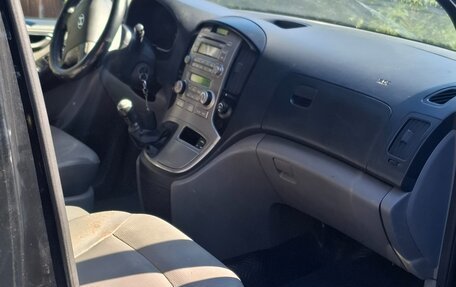 Hyundai Grand Starex Grand Starex I рестайлинг 2, 2011 год, 1 350 000 рублей, 19 фотография