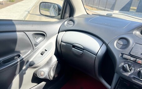 Toyota Vitz, 2004 год, 389 000 рублей, 28 фотография