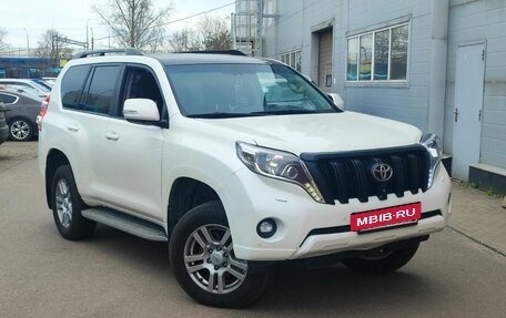 Toyota Land Cruiser Prado 150 рестайлинг 2, 2013 год, 2 600 000 рублей, 2 фотография
