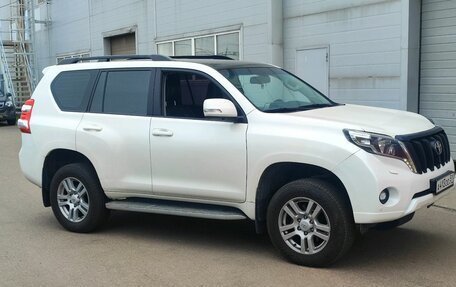 Toyota Land Cruiser Prado 150 рестайлинг 2, 2013 год, 2 600 000 рублей, 3 фотография