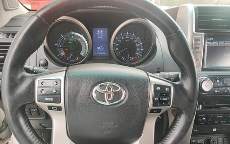 Toyota Land Cruiser Prado 150 рестайлинг 2, 2013 год, 2 600 000 рублей, 10 фотография