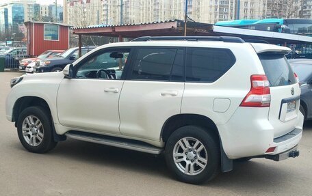 Toyota Land Cruiser Prado 150 рестайлинг 2, 2013 год, 2 600 000 рублей, 5 фотография