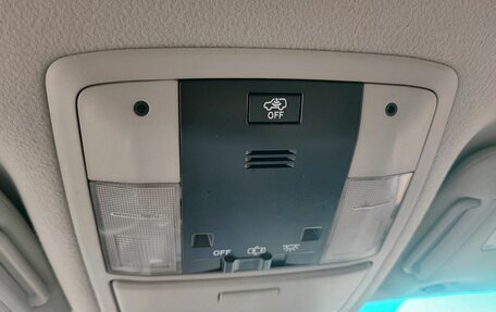 Toyota Land Cruiser Prado 150 рестайлинг 2, 2013 год, 2 600 000 рублей, 15 фотография