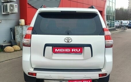 Toyota Land Cruiser Prado 150 рестайлинг 2, 2013 год, 2 600 000 рублей, 6 фотография