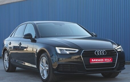 Audi A4, 2019 год, 2 700 000 рублей, 1 фотография