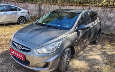 Hyundai Solaris II рестайлинг, 2012 год, 825 000 рублей, 1 фотография