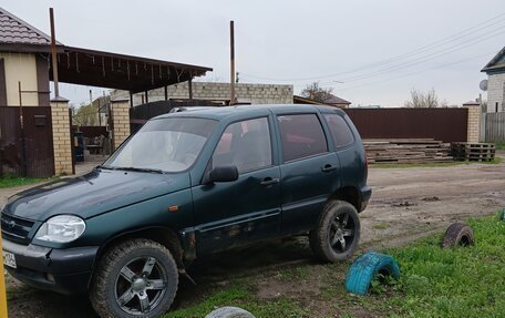 Chevrolet Niva I рестайлинг, 2004 год, 125 000 рублей, 2 фотография