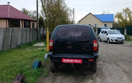 Chevrolet Niva I рестайлинг, 2004 год, 125 000 рублей, 3 фотография