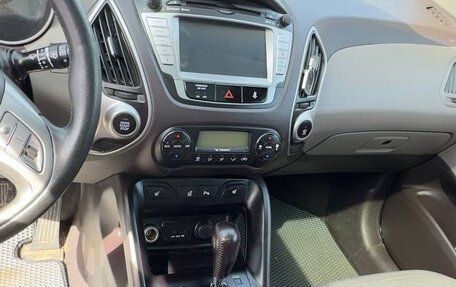 Hyundai ix35 I рестайлинг, 2012 год, 1 340 000 рублей, 4 фотография