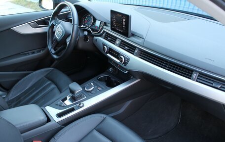 Audi A4, 2019 год, 2 700 000 рублей, 9 фотография