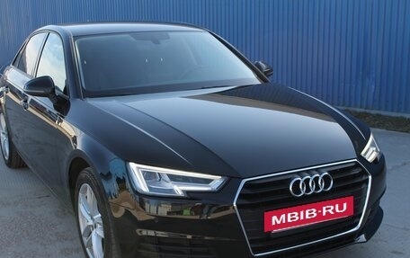 Audi A4, 2019 год, 2 700 000 рублей, 3 фотография