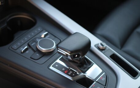 Audi A4, 2019 год, 2 700 000 рублей, 15 фотография