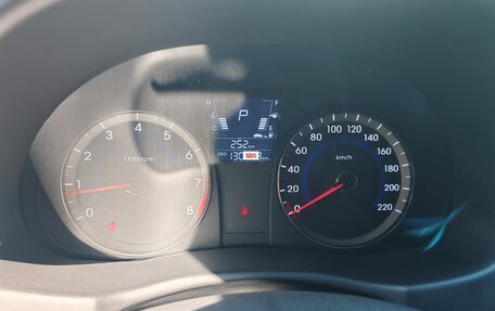 Hyundai Solaris II рестайлинг, 2012 год, 825 000 рублей, 8 фотография