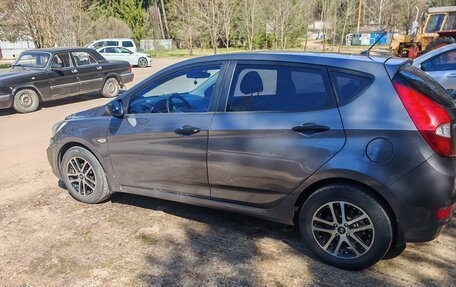 Hyundai Solaris II рестайлинг, 2012 год, 825 000 рублей, 9 фотография