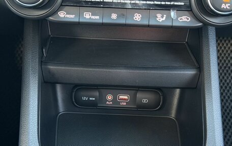 KIA K3, 2020 год, 2 350 000 рублей, 24 фотография