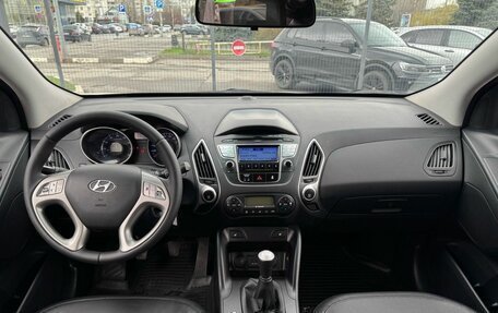 Hyundai ix35 I рестайлинг, 2013 год, 1 200 000 рублей, 15 фотография