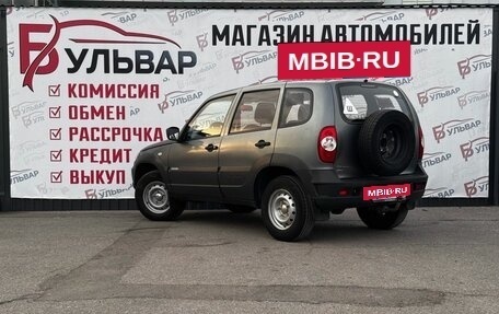 Chevrolet Niva I рестайлинг, 2015 год, 550 000 рублей, 4 фотография