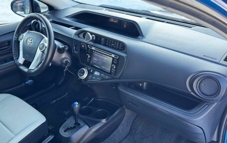 Toyota Prius c I, 2016 год, 1 570 000 рублей, 14 фотография