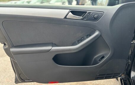 Volkswagen Jetta VI, 2013 год, 979 000 рублей, 8 фотография