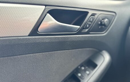 Volkswagen Jetta VI, 2013 год, 979 000 рублей, 20 фотография