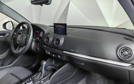 Audi A3, 2018 год, 2 660 000 рублей, 13 фотография