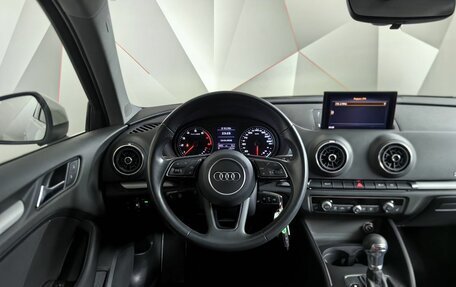 Audi A3, 2018 год, 2 660 000 рублей, 20 фотография