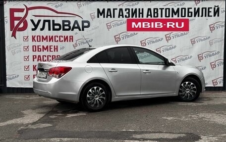 Chevrolet Cruze II, 2010 год, 660 000 рублей, 6 фотография