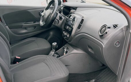 Renault Kaptur I рестайлинг, 2017 год, 1 395 000 рублей, 25 фотография