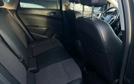 Opel Astra J, 2011 год, 870 000 рублей, 12 фотография