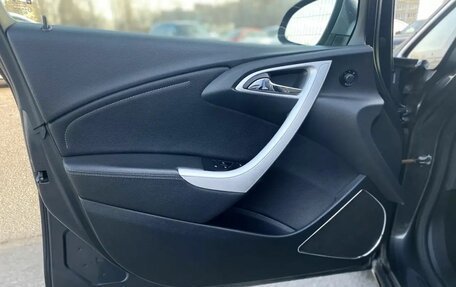 Opel Astra J, 2011 год, 870 000 рублей, 13 фотография