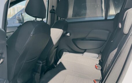 Renault Sandero II рестайлинг, 2016 год, 745 000 рублей, 15 фотография